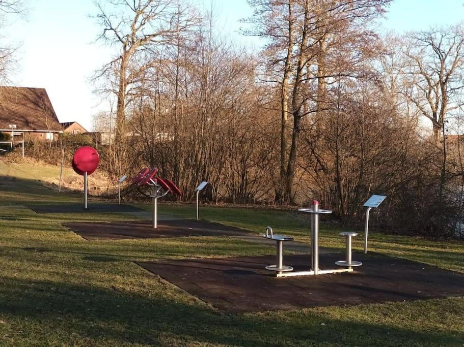 Urlaub Naehe Badesee Und Strand Berumbur Bagian luar foto