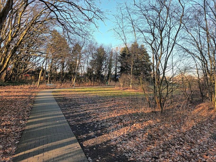 Urlaub Naehe Badesee Und Strand Berumbur Bagian luar foto