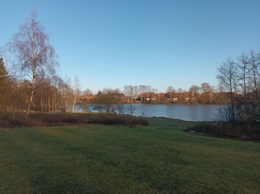 Urlaub Naehe Badesee Und Strand Berumbur Bagian luar foto
